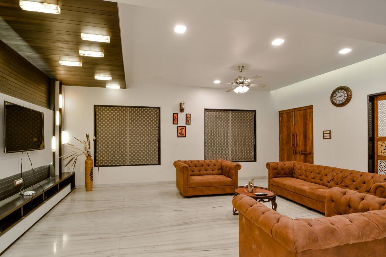 Lifeline Villas - Luxurious Taraangan 4 Mountain View Villa With Biggest Pool And Huge Open Area Lonavla Exterior foto